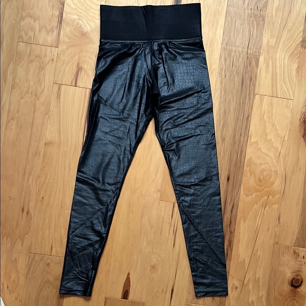 Carbon 38 Black Snakeskin Print Leggings S